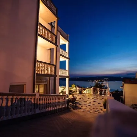 In With Sea View, Terrace, Air Conditioning, Wifi 3492-2 شقة *