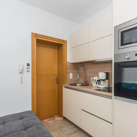 شقة In With Sea View, Terrace, Air Conditioning, Wifi 3492-2 *