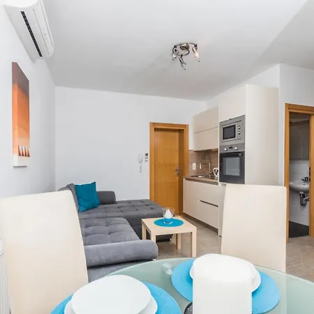 In With Sea View, Terrace, Air Conditioning, Wifi 3492-2 Appartamento