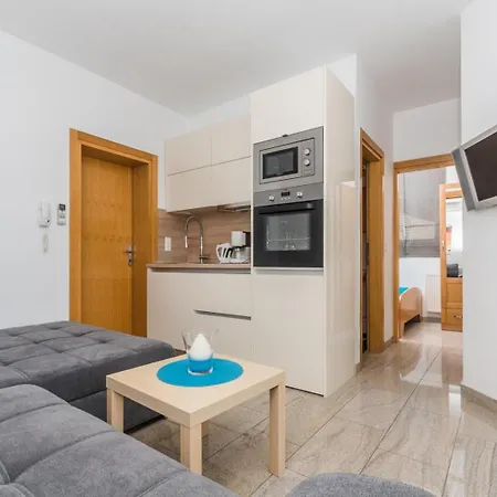 Lägenhet In With Sea View, Terrace, Air Conditioning, Wifi 3492-2
